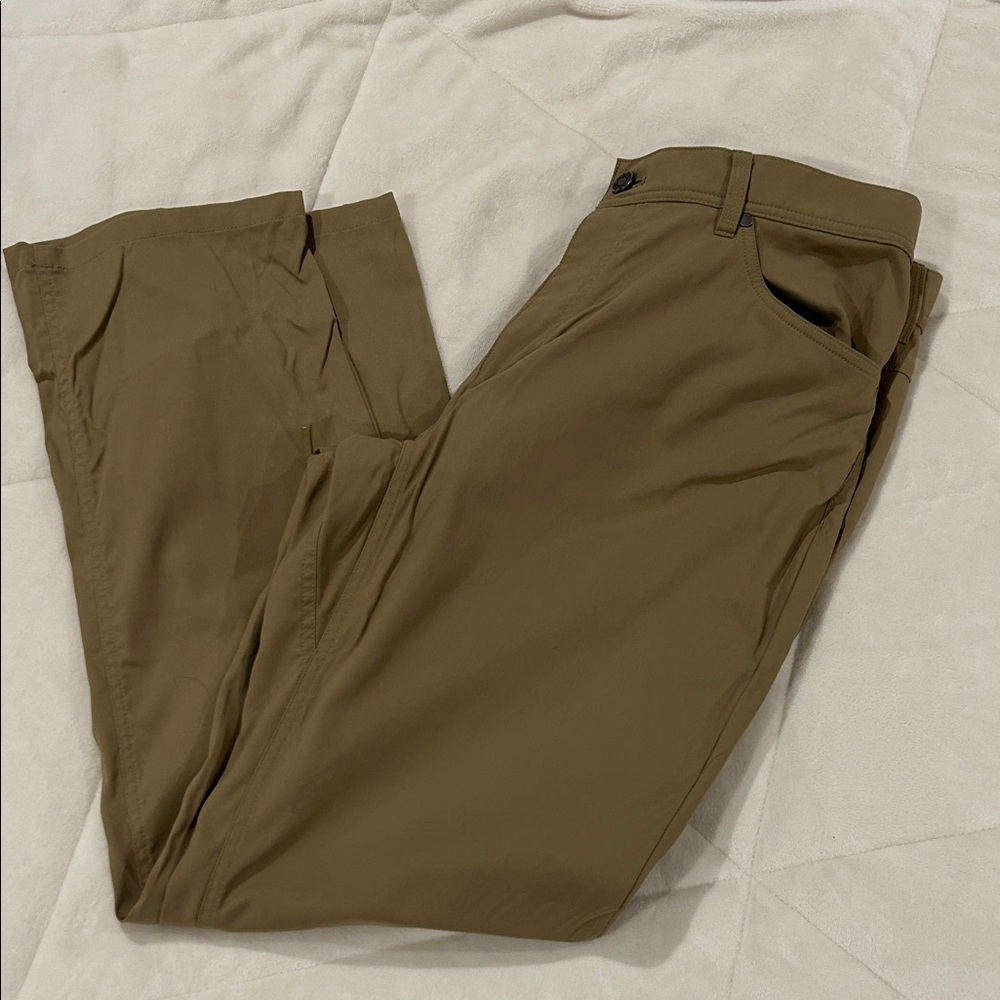 LL Bean Travel/Hiking Pants